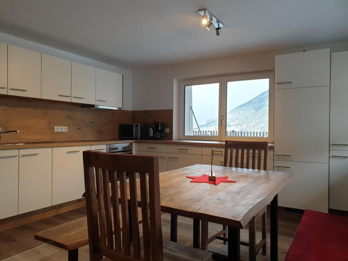 Gaestehaus Falkenblick Arzl im Pitztal Bagian luar foto